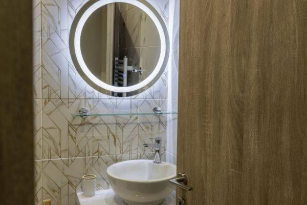 G102 Κεντρικό Πολυτελές Διαμέρισμα Apartamento Volos Exterior foto